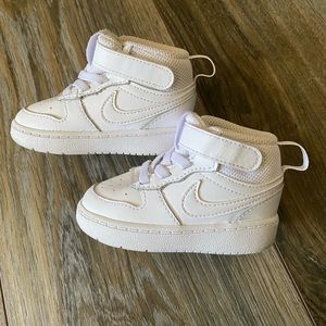 Nike Court Borough Mid 2 - Size 4C